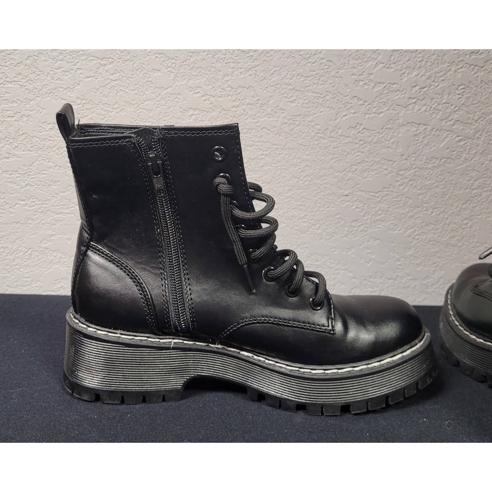 No Boundaries Women's Lug Sole Combat Boots Black Faux Leather Side Zip Size 6 - Picture 7 of 14